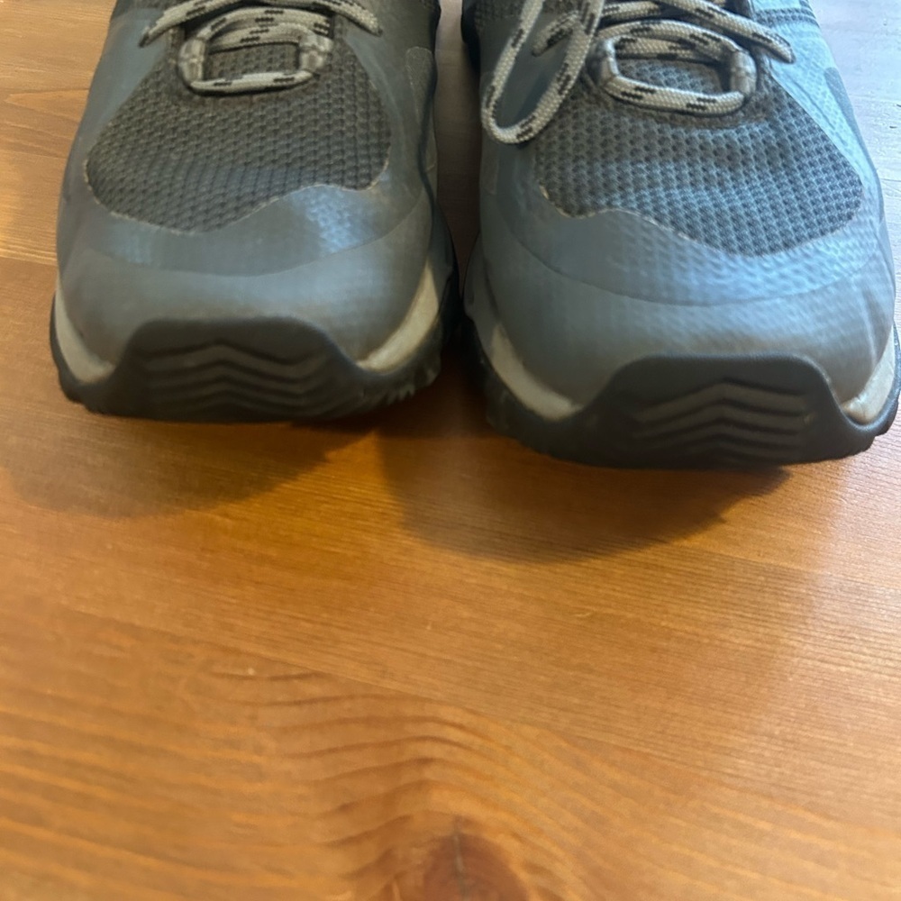 Merrell Gore-Tex Invisible Fit Men's Black and Gray Athletic Shoes 9 - Picture 6 of 11